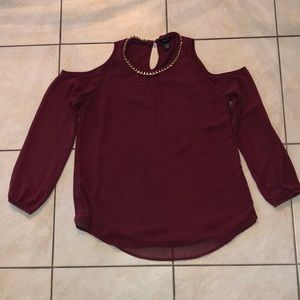 Rue 21 Medium size burgundy blouse
